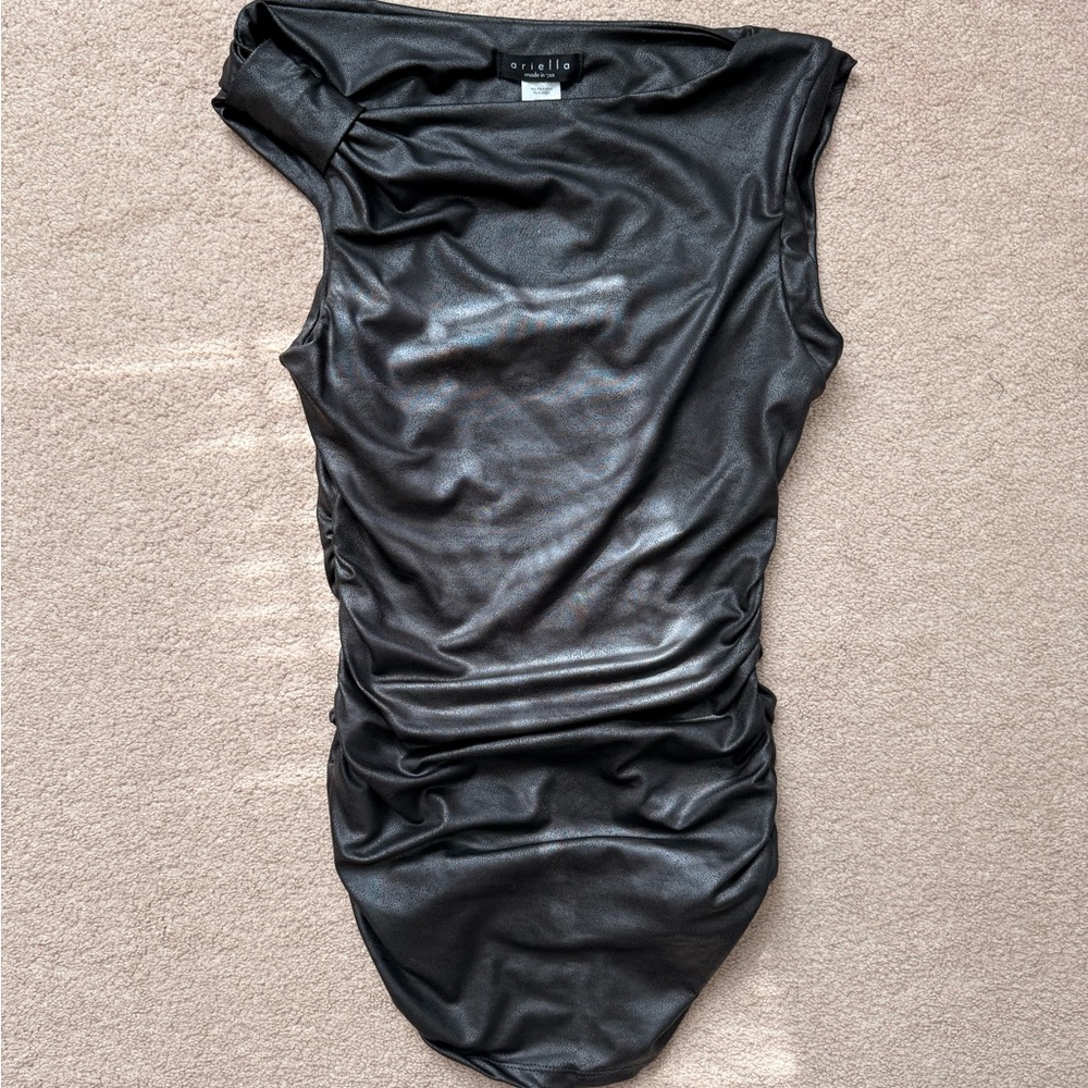Ariella Metallic black top